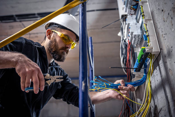 Best Local Electrician Companies  in Wilderness Rim, WA